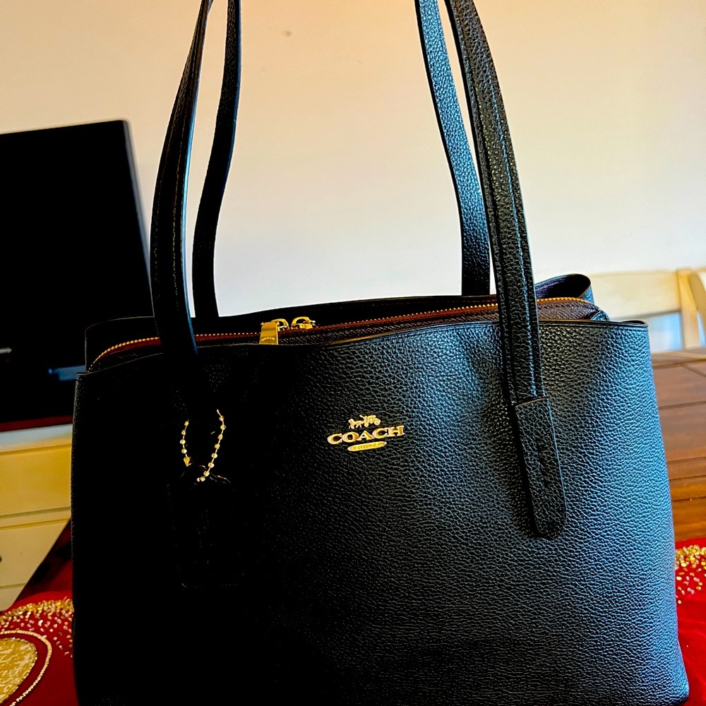 New Coach all leather shoulder bag